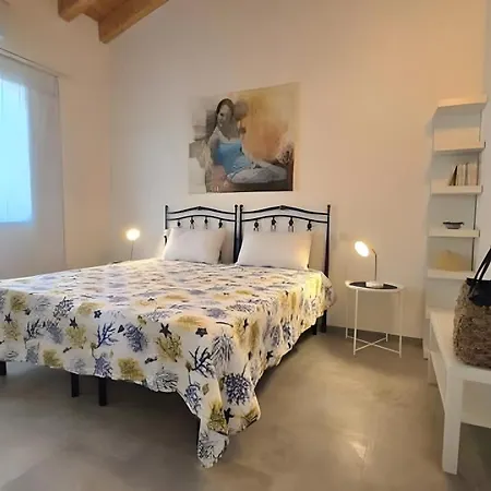 Apartment Artistica 5 *